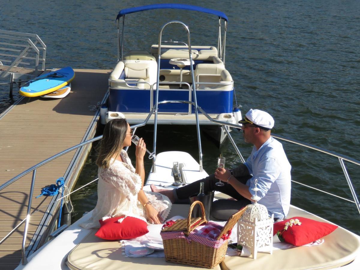 מלון קסטלו דה פייבה Aquadouro Yacht Radames - Sleep Boat Experience מראה חיצוני תמונה